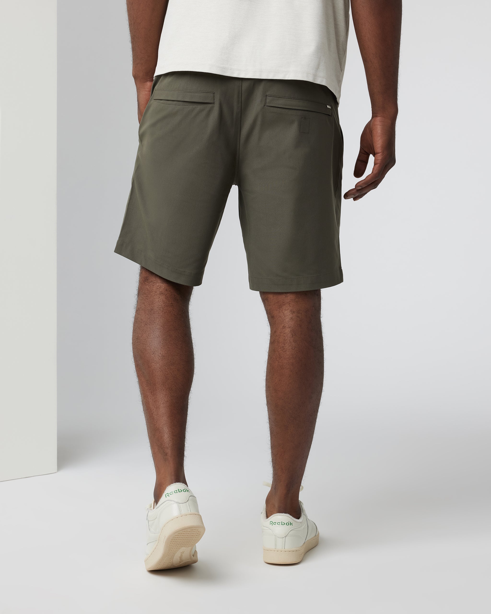 Meta Easy Short | Dark Oregano
