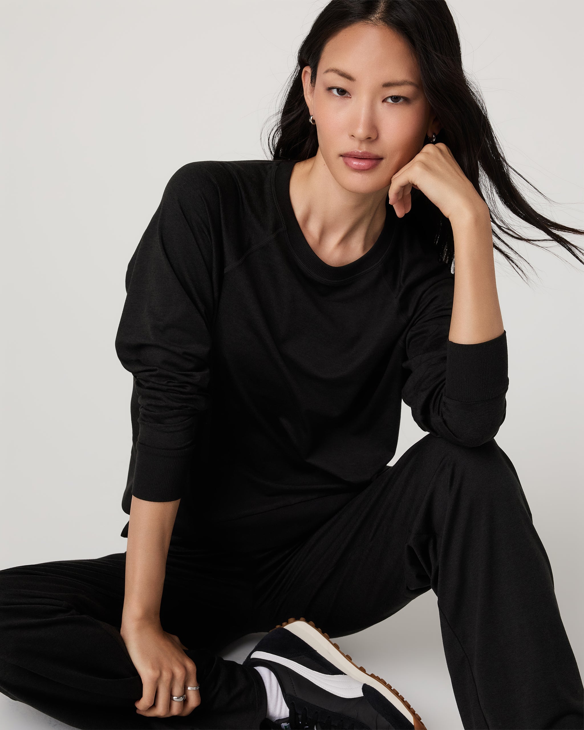 Long Sleeve Halo Crew | Black Heather