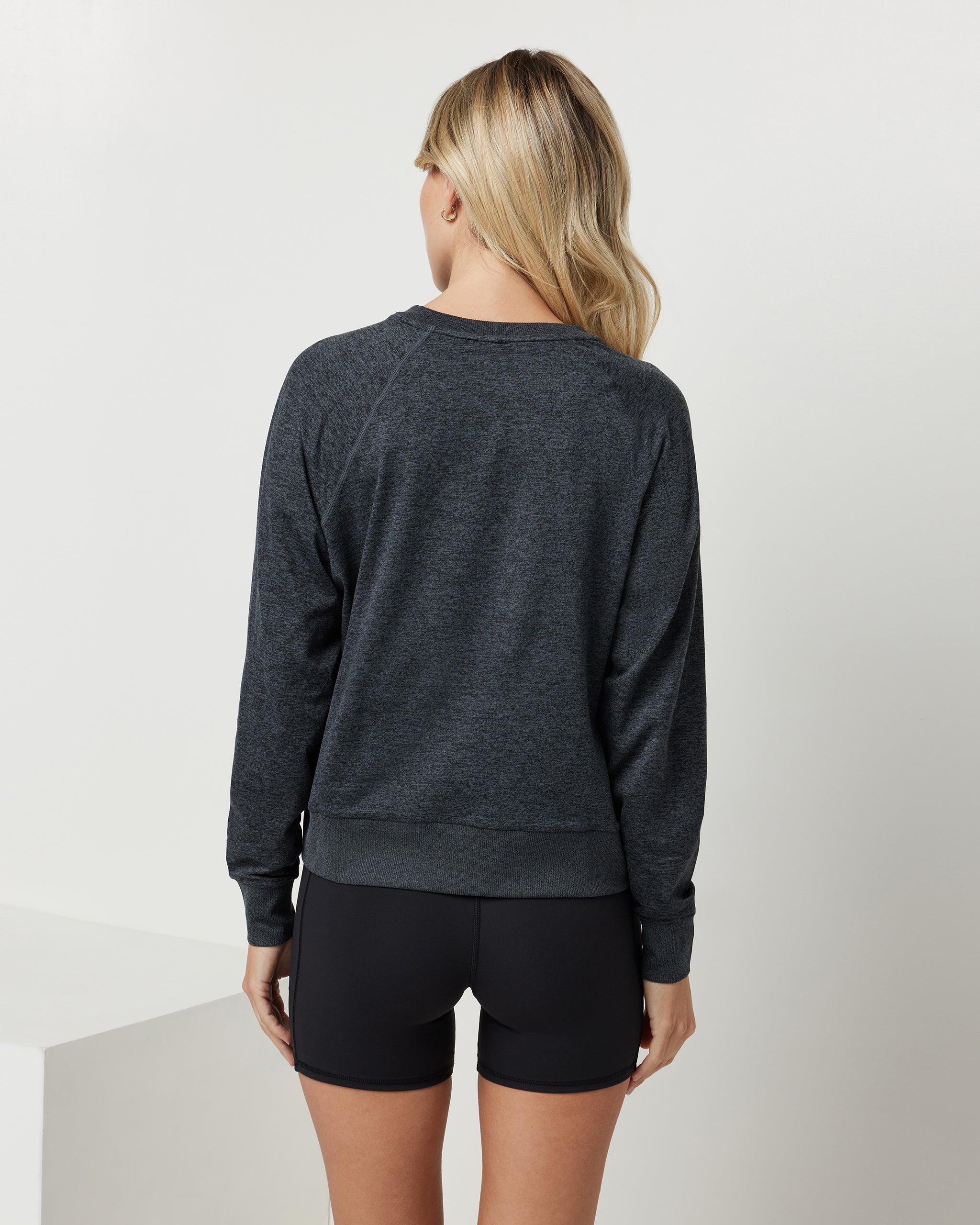 Long-Sleeve Halo Crew | Charcoal Heather