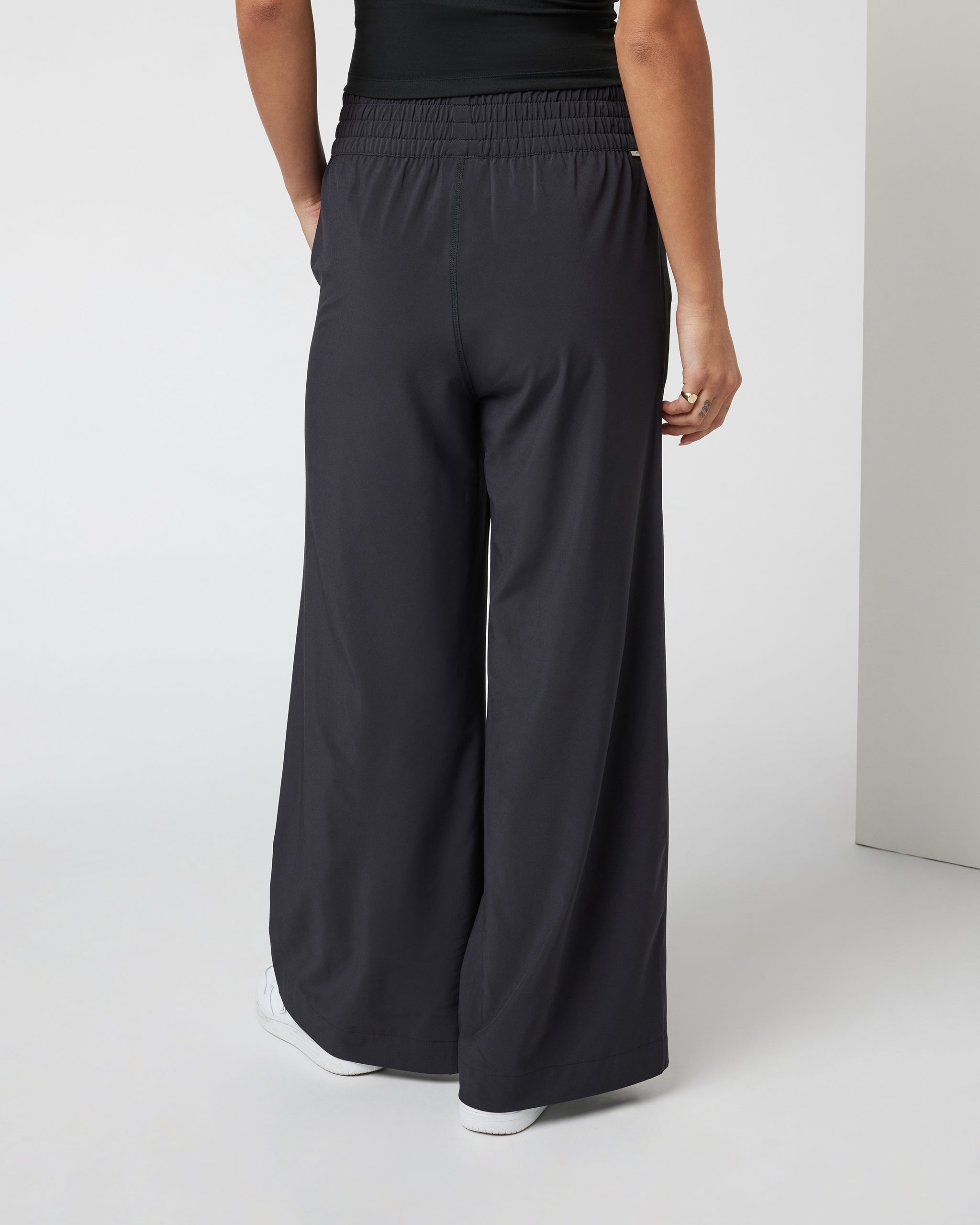 Villa Wideleg Pant - Short | Black